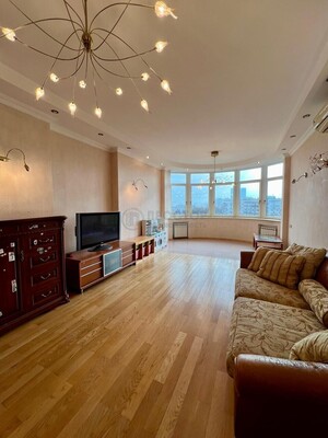 Продам трехкомнатную (3-комн.) квартиру, Нежинская ул, 8к1, Москва г