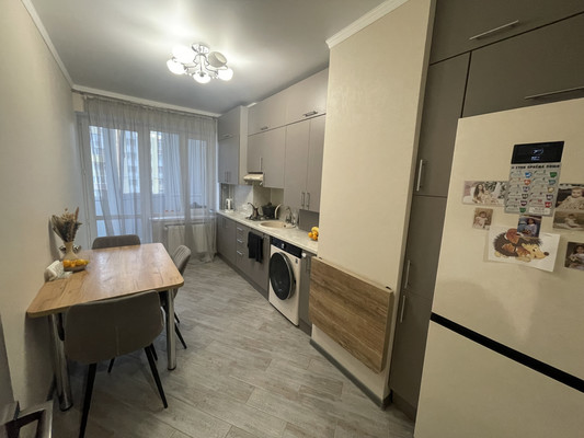 Продам двухкомнатную (2-комн.) квартиру, Балаклавская ул, 73Б, Пионерское с