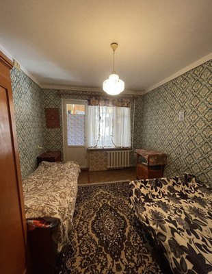 Продам трехкомнатную (3-комн.) квартиру, Бела Куна ул, 7, Симферополь г