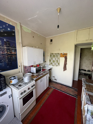 Продам трехкомнатную (3-комн.) квартиру, Бела Куна ул, 7, Симферополь г