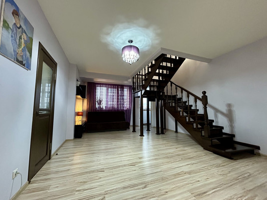 Продам многокомнатную квартиру, Лейтенанта Шмидта ул, 21, Новороссийск г