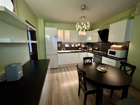 Продам многокомнатную квартиру, Лейтенанта Шмидта ул, 21, Новороссийск г