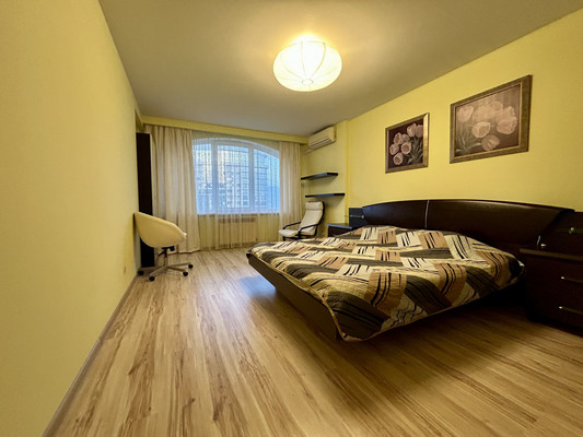 Продам многокомнатную квартиру, Лейтенанта Шмидта ул, 21, Новороссийск г