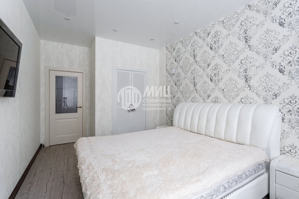 Продам двухкомнатную (2-комн.) квартиру, Андрея Тарковского б-р, 9, Внуковское п