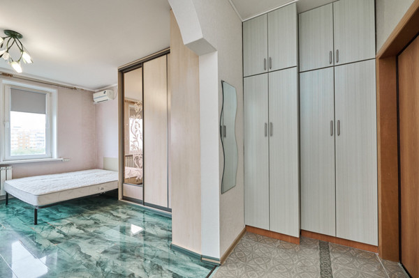 Продам однокомнатную (1-комн.) квартиру, Мартеновская ул, 4, Москва г