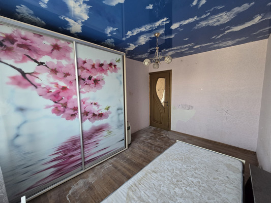 Продам двухкомнатную (2-комн.) квартиру, Кондрашина ул, 84, Октябрьское пгт