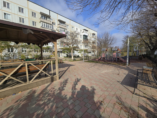 Продам двухкомнатную (2-комн.) квартиру, Кондрашина ул, 84, Октябрьское пгт