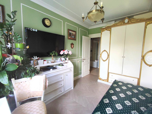 Продам трехкомнатную (3-комн.) квартиру, Голубинская ул, 9, Москва г