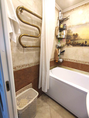 Продам трехкомнатную (3-комн.) квартиру, Голубинская ул, 9, Москва г