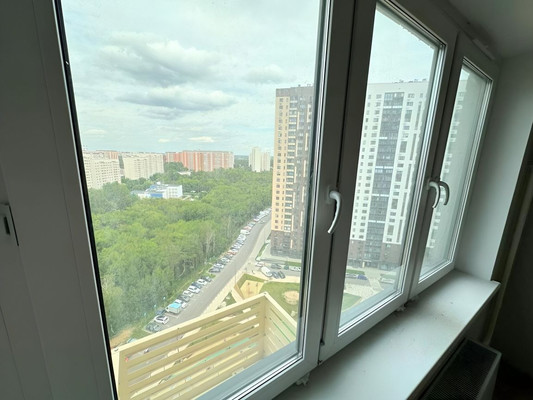 Продам двухкомнатную (2-комн.) квартиру, Мира ул, 4к4, Люберцы г