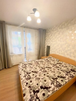 Продам трехкомнатную (3-комн.) квартиру, Кленовый б-р, 8к1, Москва г