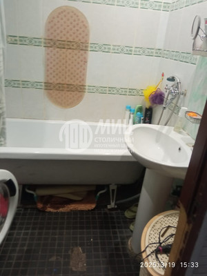 Продам трехкомнатную (3-комн.) квартиру, Братеевская ул, 21стр2, Москва г