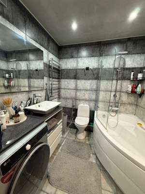 Продам двухкомнатную (2-комн.) квартиру, Платона Кляты ул, 5, Ростов-на-Дону г