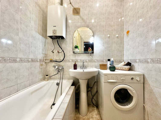 Продам трехкомнатную (3-комн.) квартиру, Седова ул, 63, Санкт-Петербург г