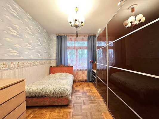 Продам трехкомнатную (3-комн.) квартиру, Седова ул, 63, Санкт-Петербург г