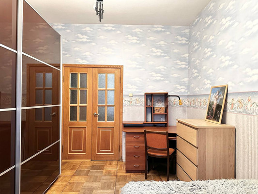 Продам трехкомнатную (3-комн.) квартиру, Седова ул, 63, Санкт-Петербург г