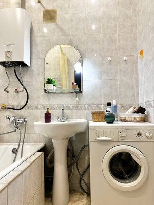 Продам трехкомнатную (3-комн.) квартиру, Седова ул, 63, Санкт-Петербург г