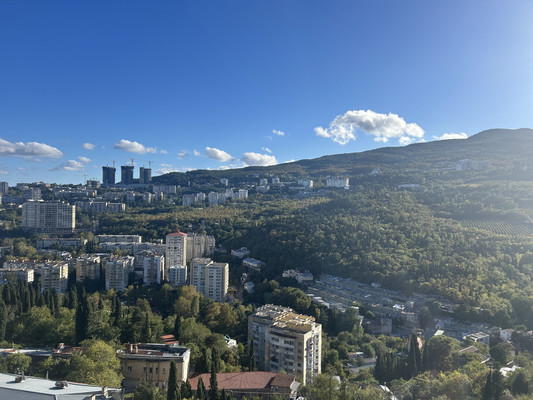 Продам двухкомнатную (2-комн.) квартиру, Кирова ул, 155а, Ялта г