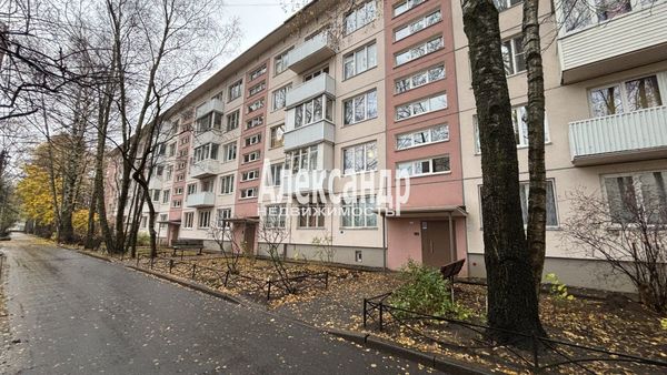 Продам однокомнатную (1-комн.) квартиру, Светлановский пр-кт, 119, Санкт-Петербург г