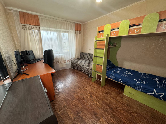 Продам двухкомнатную (2-комн.) квартиру, Победы пр-кт, 44к2, Комсомольск-на-Амуре г