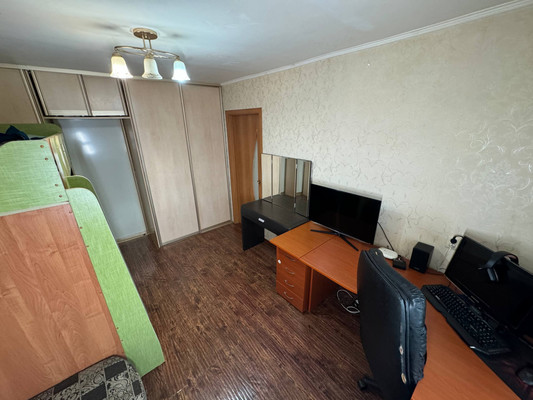 Продам двухкомнатную (2-комн.) квартиру, Победы пр-кт, 44к2, Комсомольск-на-Амуре г