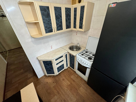 Продам двухкомнатную (2-комн.) квартиру, Победы пр-кт, 44к2, Комсомольск-на-Амуре г