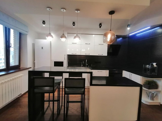 Продам трехкомнатную (3-комн.) квартиру, Лунная ул, 19к1, Жуково д