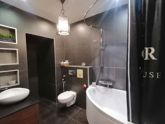 Продам трехкомнатную (3-комн.) квартиру, Лунная ул, 19к1, Жуково д