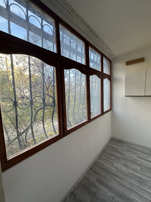 Продам трехкомнатную (3-комн.) квартиру, Лермонтова ул, 18, Симферополь г