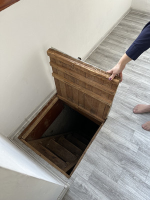 Продам трехкомнатную (3-комн.) квартиру, Лермонтова ул, 18, Симферополь г