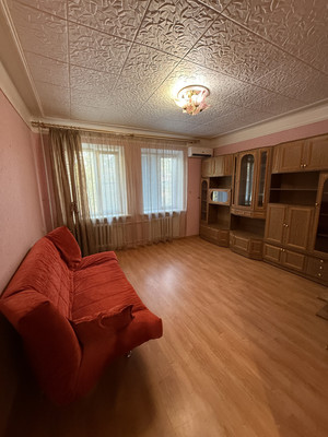 Продам трехкомнатную (3-комн.) квартиру, Новороссийский пер, 4, Армавир г