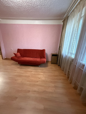 Продам трехкомнатную (3-комн.) квартиру, Новороссийский пер, 4, Армавир г