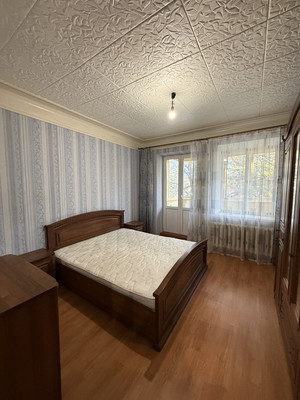 Продам трехкомнатную (3-комн.) квартиру, Новороссийский пер, 4, Армавир г