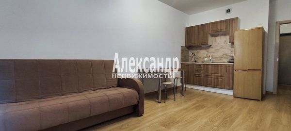 Продам однокомнатную (1-комн.) квартиру, Менделеева б-р, 13, Мурино п