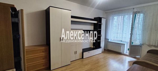 Продам однокомнатную (1-комн.) квартиру, Менделеева б-р, 13, Мурино п