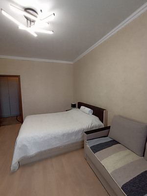 Продам однокомнатную (1-комн.) квартиру, Гагарина ул, 1в, Волгодонск г