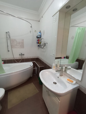 Продам однокомнатную (1-комн.) квартиру, Гагарина ул, 1в, Волгодонск г