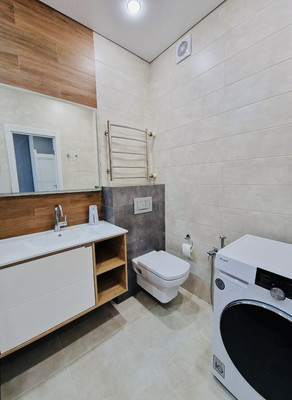 Продам трехкомнатную (3-комн.) квартиру, Аметьевская магистраль ул, 18к2, Казань г