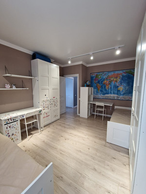 Продам трехкомнатную (3-комн.) квартиру, Аметьевская магистраль ул, 18к2, Казань г