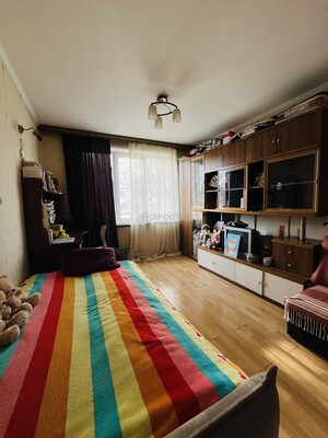 Продам однокомнатную (1-комн.) квартиру, Давыдковская ул, 2к1, Москва г