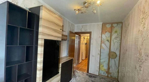 Продам трехкомнатную (3-комн.) квартиру, Маршала Савицкого ул, 16, Москва г