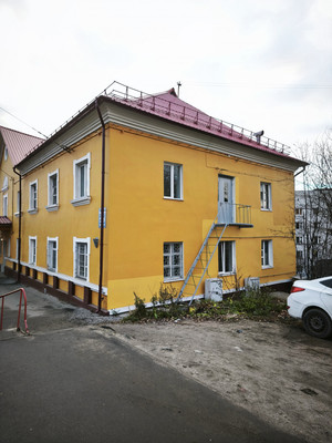 Продам 2-комн. в 7-комн. квартире, Челюскинцев ул, 32, Мурманск г