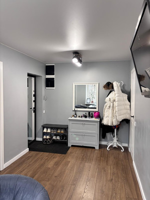 Продам двухкомнатную (2-комн.) квартиру, Приорова ул, 16к1, Москва г