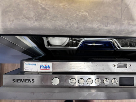 Продам двухкомнатную (2-комн.) квартиру, Приорова ул, 16к1, Москва г