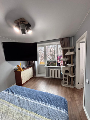 Продам двухкомнатную (2-комн.) квартиру, Приорова ул, 16к1, Москва г