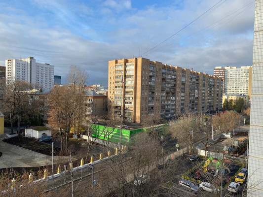 Продам трехкомнатную (3-комн.) квартиру, Тихвинская ул, 14к1, Москва г