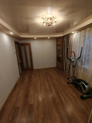 Продам многокомнатную квартиру, Тверская ул, 33, Колпино г