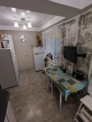 Продам многокомнатную квартиру, Тверская ул, 33, Колпино г