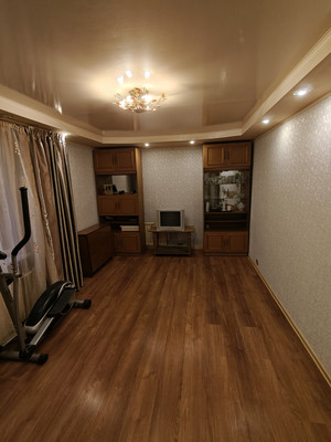 Продам многокомнатную квартиру, Тверская ул, 33, Колпино г