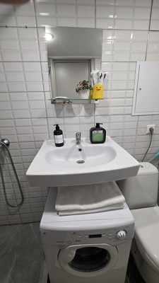 Продам однокомнатную (1-комн.) квартиру, Маёвки Первой аллея, 15, Москва г